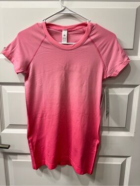 Lululemon Swiftly Tech Short Sleeve Size 6/8